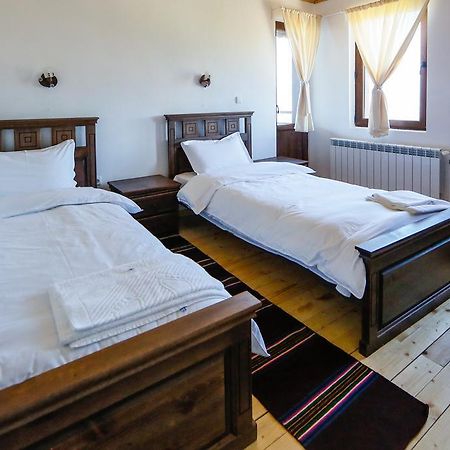 Калпаците - Kalpacite Guest Houses Skrebatno Екстериор снимка