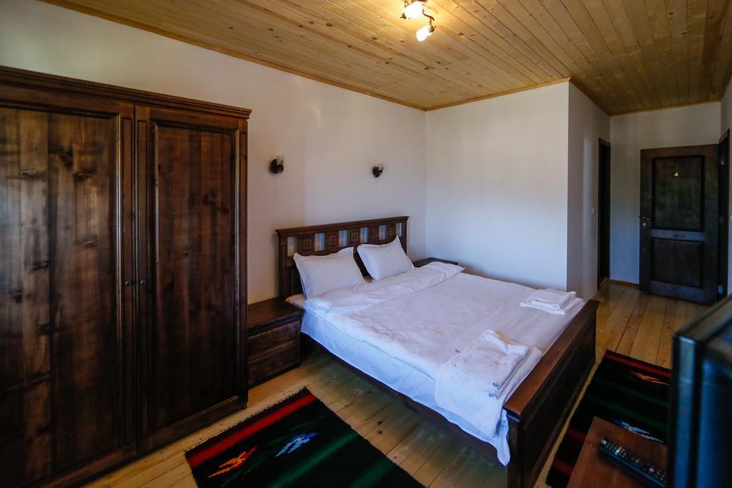 Калпаците - Kalpacite Guest Houses Skrebatno Екстериор снимка