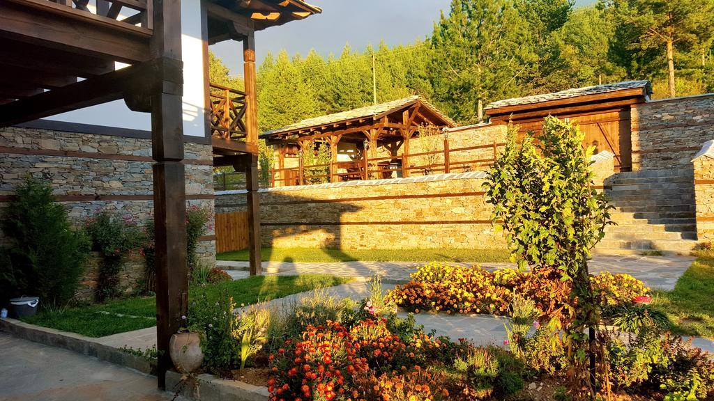 Калпаците - Kalpacite Guest Houses Skrebatno Екстериор снимка